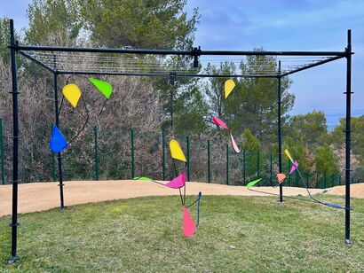 Illusion of freedom - a Sculpture & Installation Artowrk by Pierre Geist